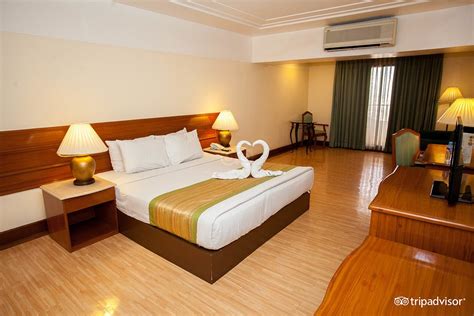 atrium hotel pasay